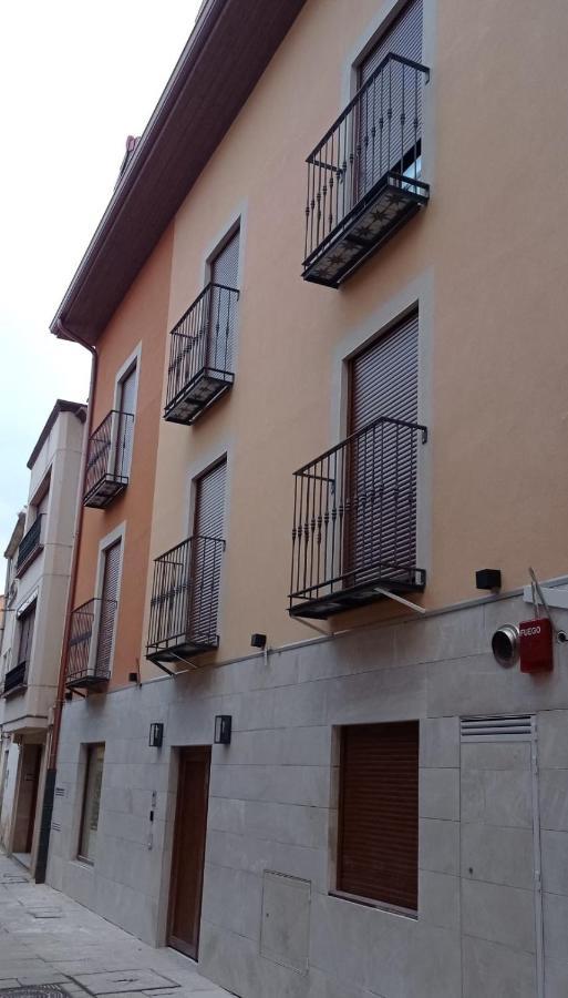 Hotel - Hostel Atuvera Santo Domingo De La Calzada Exterior foto